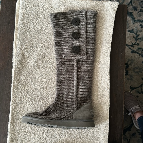 Knit UGGS - Picture 2 of 4